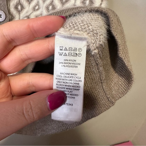 NWT cupcakes and cashmere cardigan sweater size extra large - Picture 5 of 5